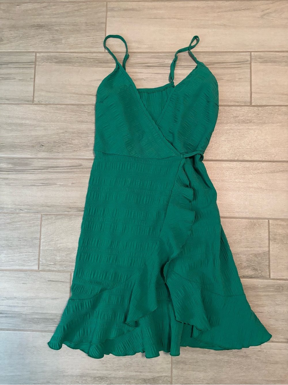 Green Wrap-Style Spaghetti Strap Ruffle Short Dress, Small